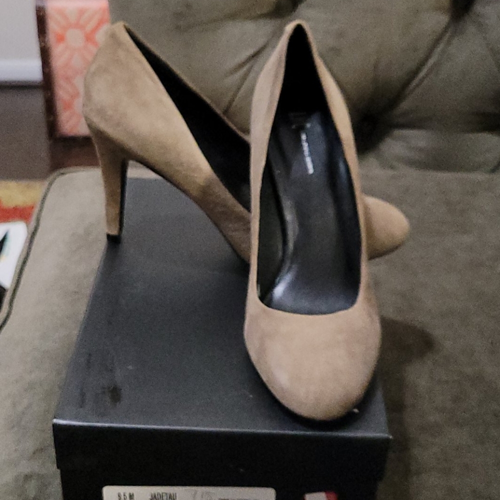 INC Jadetau Winter Taupe heels